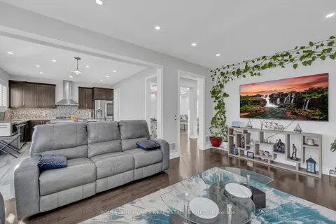 146 Whittington Dr, Hamilton, ON L9K 0H5