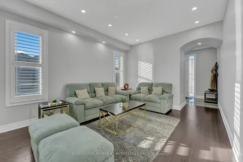 146 Whittington Dr, Hamilton, ON L9K 0H5