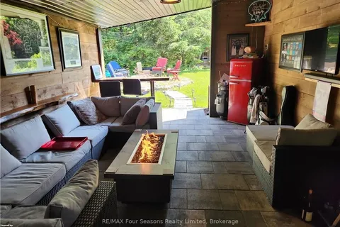 209342 Highway 26, Blue Mountains, ON L9Y 0T6