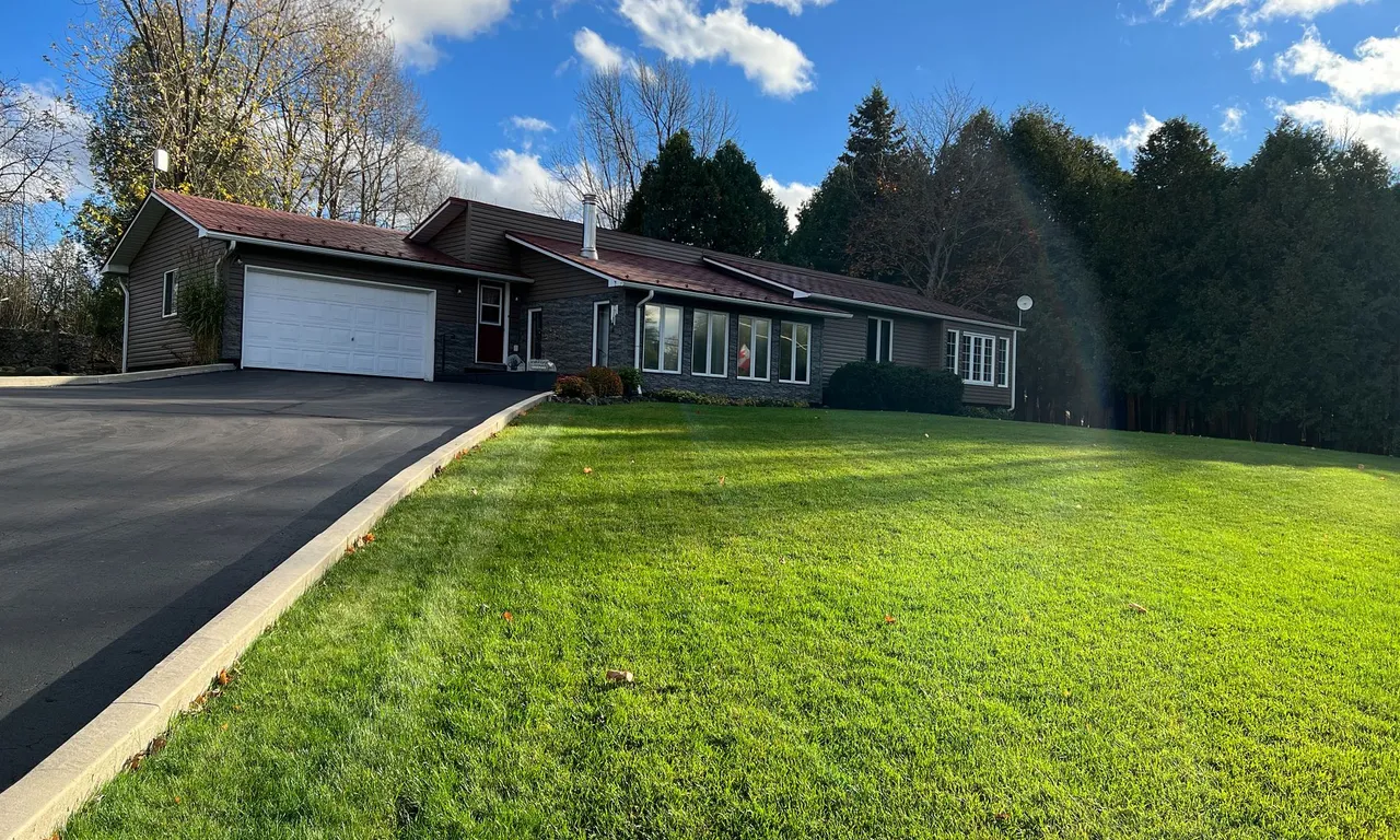 502230 Grey Rd 1 Rd, Georgian Bluffs, ON N0H 2T0