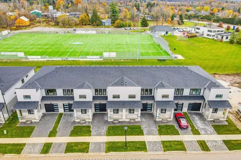 6865 Royal Magnolia Ave, London, ON N6P 1H5