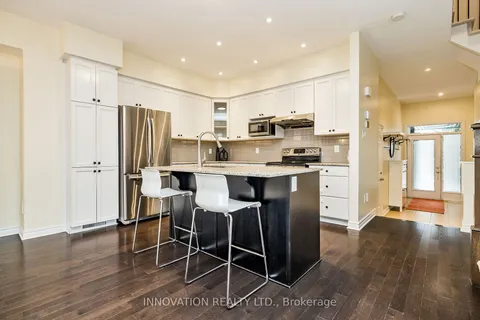 926 Fletcher Circ, Kanata, ON K2T 0B7