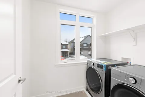 599 KNOTRIDGE St, Orleans - Convent Glen and Area, ON K1W 0C7