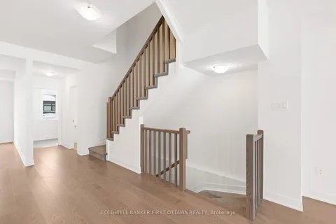 599 KNOTRIDGE St, Orleans - Convent Glen and Area, ON K1W 0C7