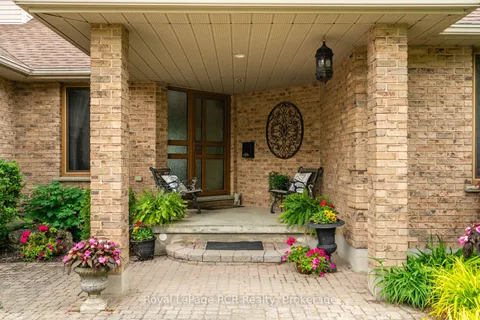 705 21st A Avenue, Hanover, ON N4N 3M2