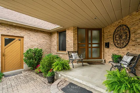705 21st A Avenue, Hanover, ON N4N 3M2
