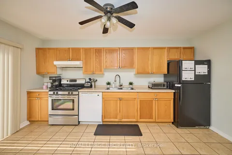 247 Humboldt Pkwy, Port Colborne, ON L3K 2H7