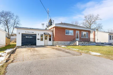 180 Farley Ave, Belleville, ON K8N 4L2