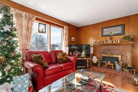 180 Farley Ave, Belleville, ON K8N 4L2