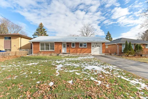 17 Melrose Cres, Belleville, ON K8N 1X7