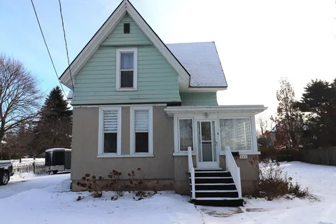111 St Georges Cres, Goderich, ON N7A 2M1
