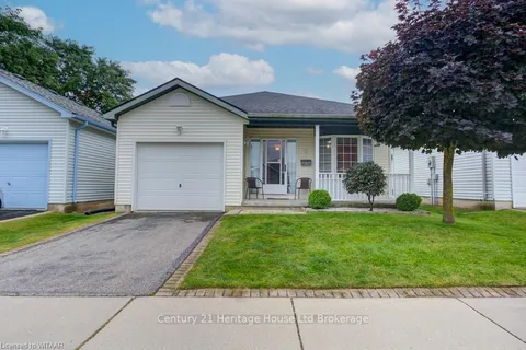 5 ARMSTRONG Drive, Tillsonburg, ON N4G 5T3