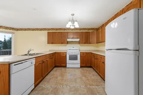 31 Ackerman St, Prince Edward County, ON K0K 2T0