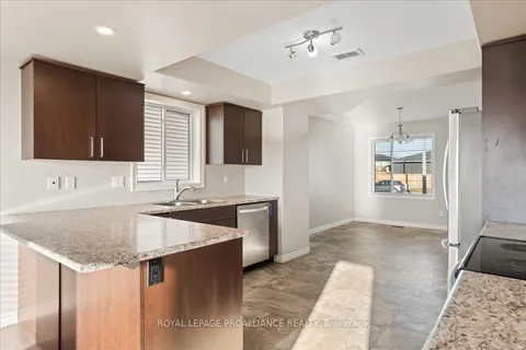 33 Ridgeway Pl, Belleville, ON K8P 5G3