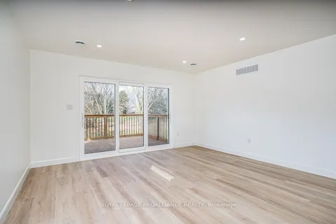 10 Aldersgate Dr, Belleville, ON K8P 0C4