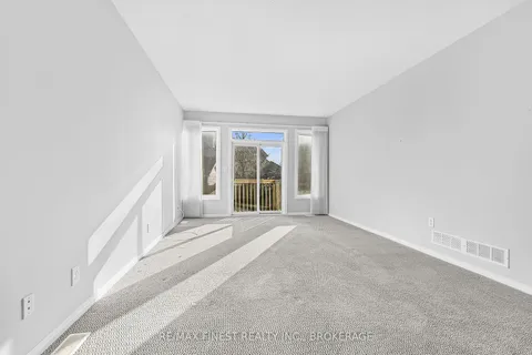 1133 Crossfield Dr, Kingston, ON K7P 0G6