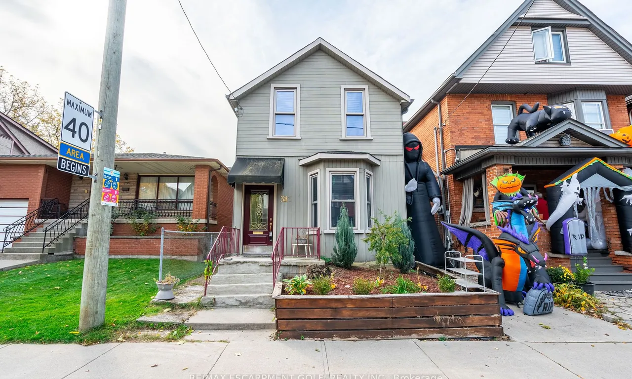 381 Herkimer St, Hamilton, ON L8P 2J2