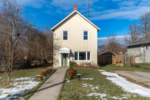 210 Station St, Belleville, ON K8N 2T3