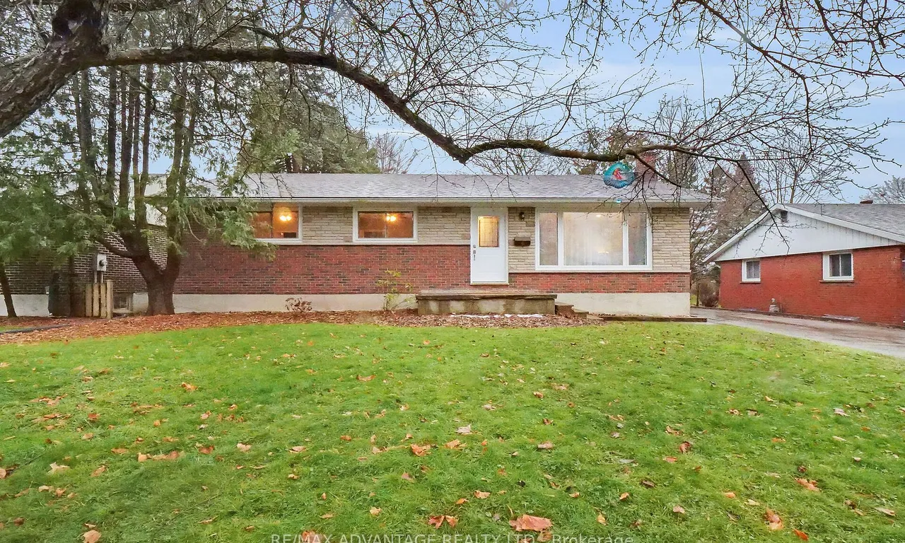 6 Dean Cres, Ingersoll, ON N5C 3C2