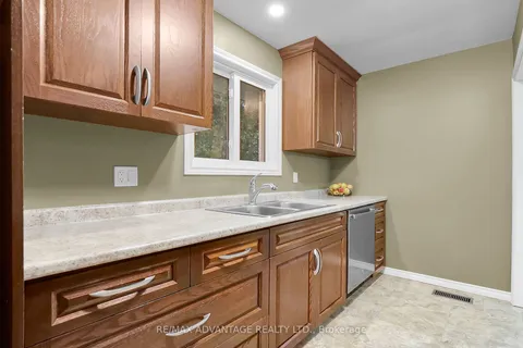 6 Dean Cres, Ingersoll, ON N5C 3C2
