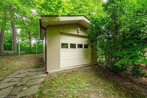 7216 WELLINGTON RD 124 Rd, Guelph/Eramosa, ON N1H 6J3