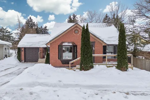 55 Sanders St, South Huron, ON N0M 1S6