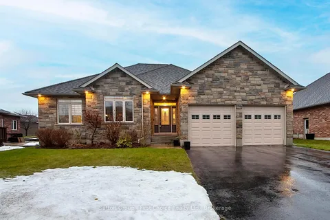 128 Sir Adam Beck Rd, Stratford, ON N5A 8C2