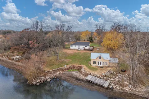 217 Eleventh Line Rd, Frontenac Islands, ON K0H 2Y0