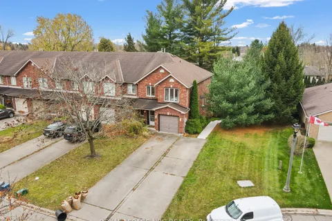 210 Lawrence Lane, Pelham, ON L0S 1E3