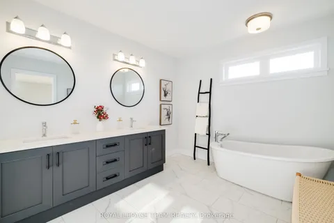 1005 MOORE Street, Brockville, ON K6V 7N1