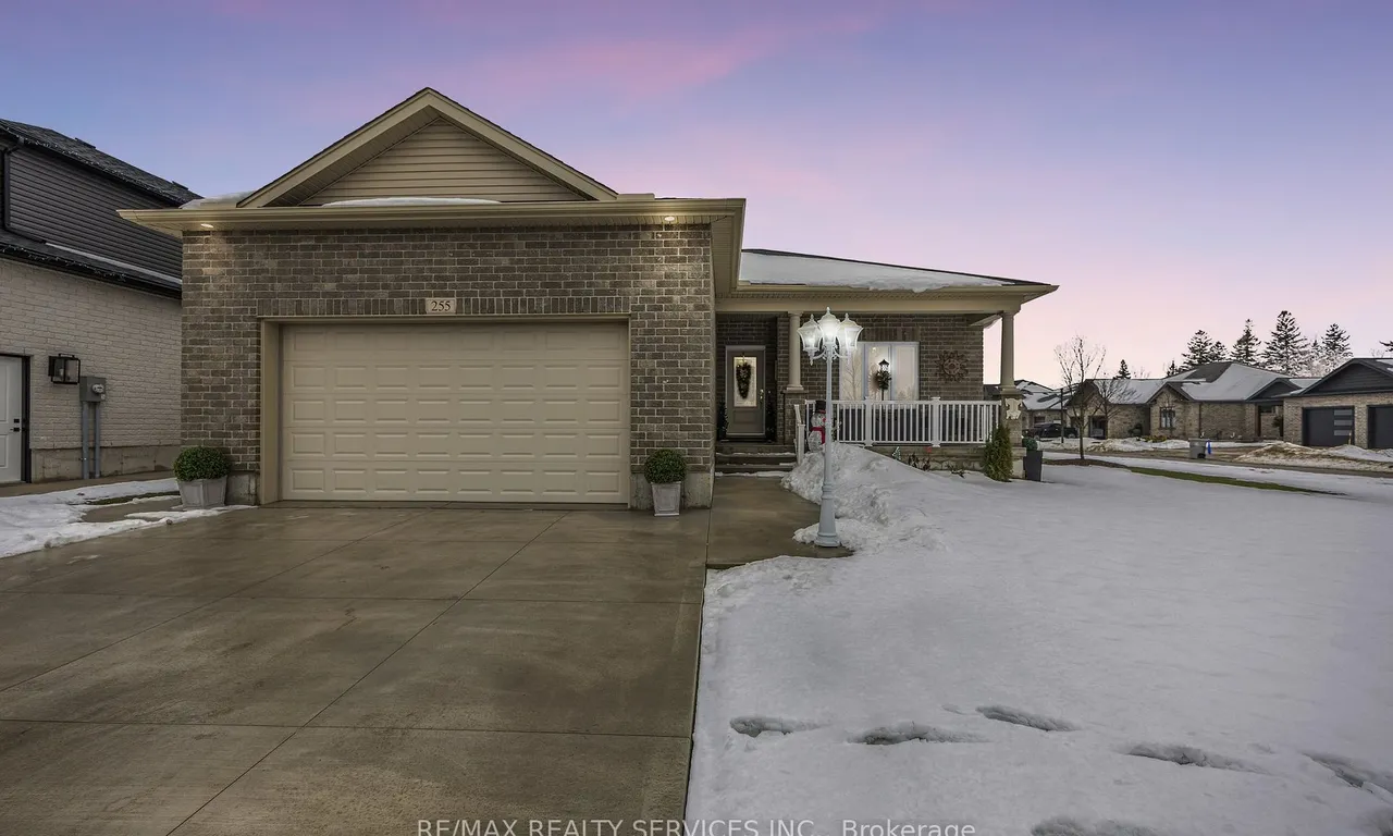 255 Rogers Rd, North Perth, ON N4W 0H3