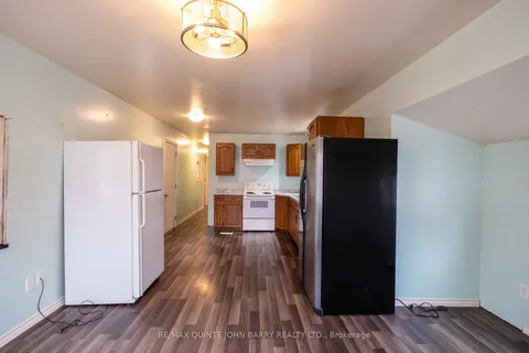 104-63 Whites Rd, Quinte West, ON K8V 5P5