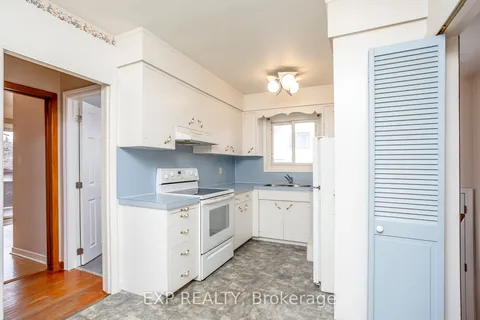 98 Lemoine St, Belleville, ON K8P 4H1