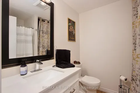 211 Wellington St, West Perth, ON N0K 1N0