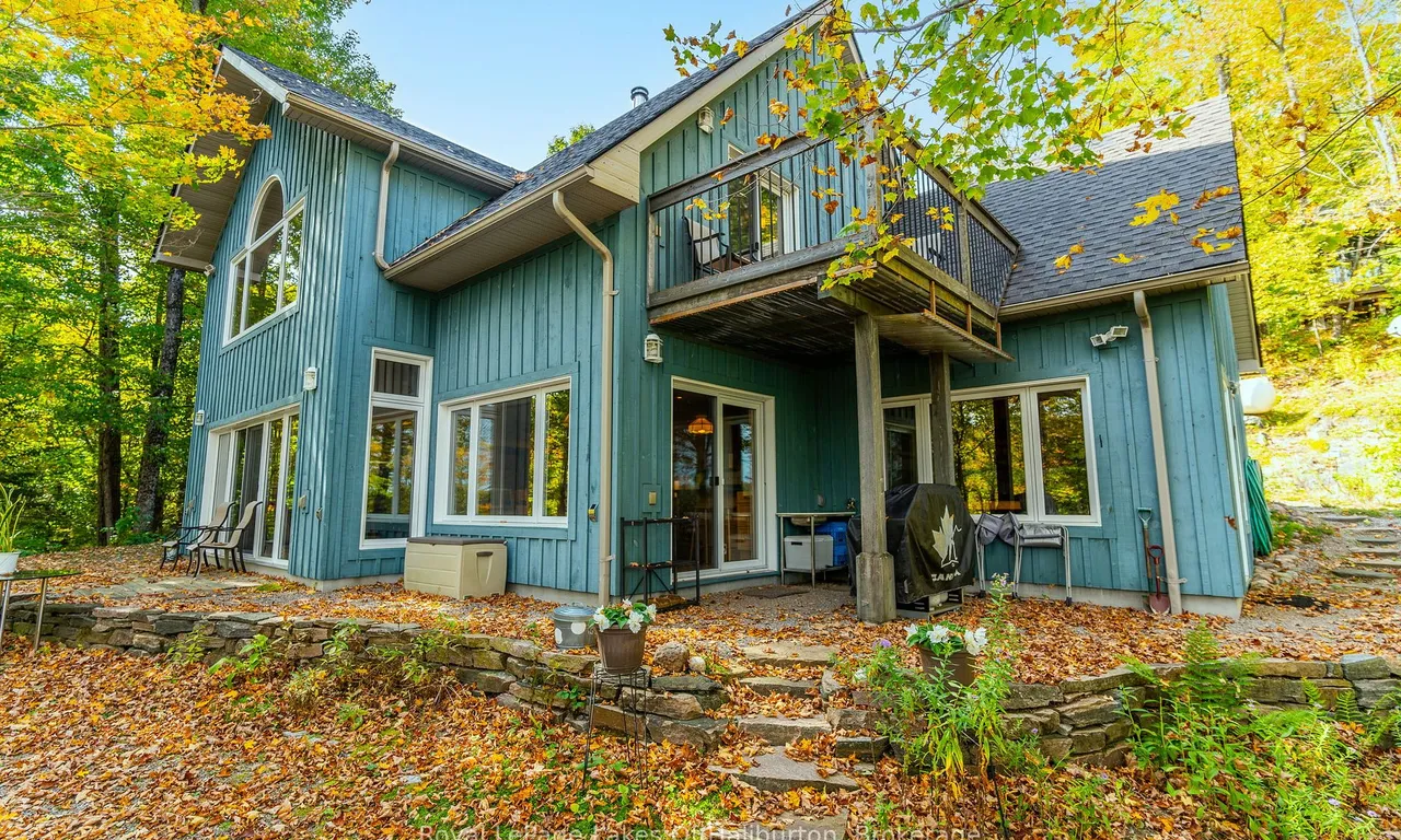 48 Russell Dr, Minden Hills, ON K0M 2A0