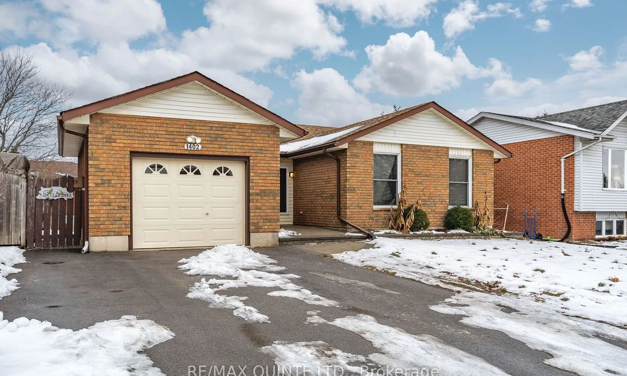 1402 Clearview Dr, Peterborough, ON K9K 1Z8