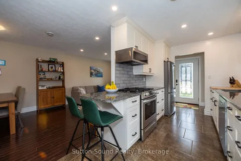 1160 12th St, Owen Sound, ON N4K 5Y6