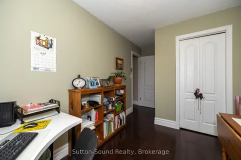 1160 12th Street, ON N4K 5Y6