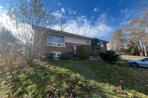 86 WALLBRIDGE Cres, Belleville, ON K8P 1Z4