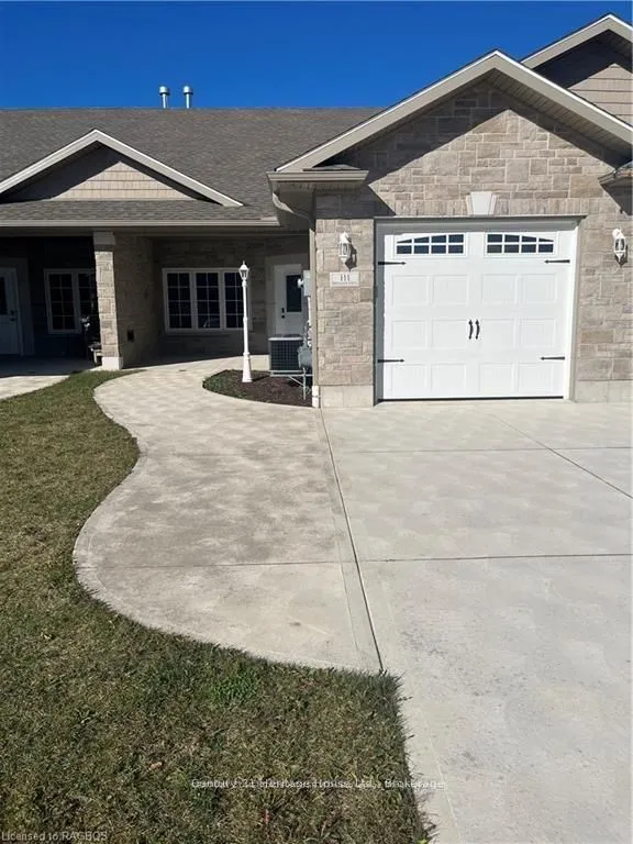 111 Broomer Crescent, ON N0G 2L2
