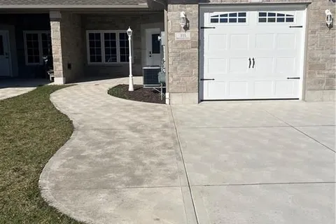 111 Broomer Crescent, ON N0G 2L2