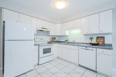 52 Carrington Pl, Guelph, ON N1G 5C3