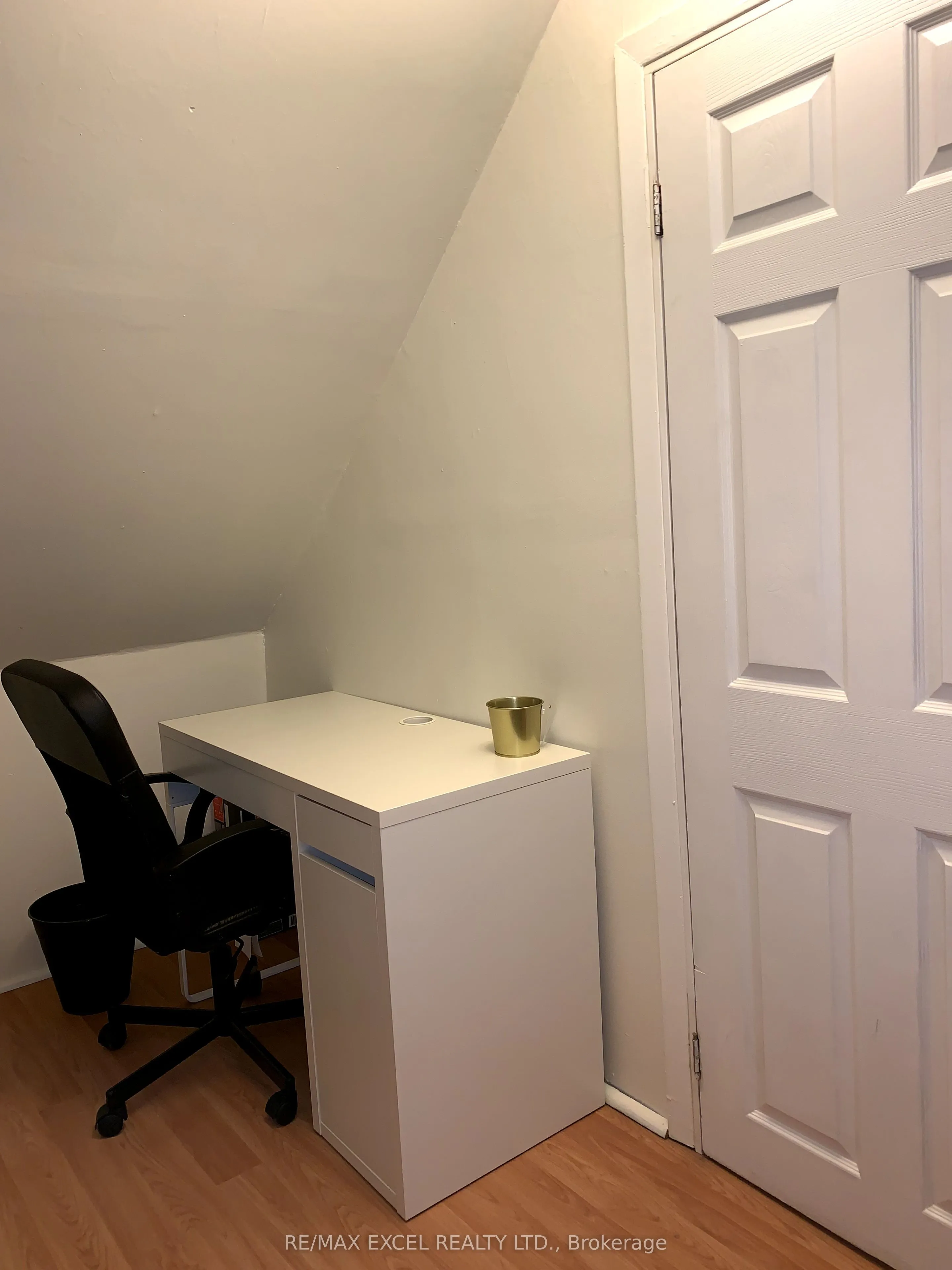 9 Macklin Street, ON L8S 3R9