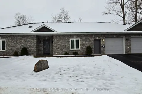 10 Indian Court, Laurentian Valley, ON K8A 7T4
