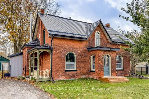 1083 Colborne St, Brant, ON N3T 5M1
