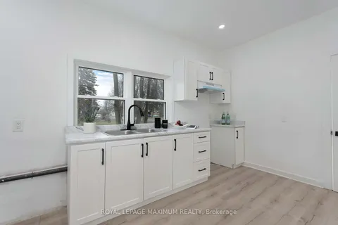 80 Waterloo St, Fort Erie, ON L2A 3J7