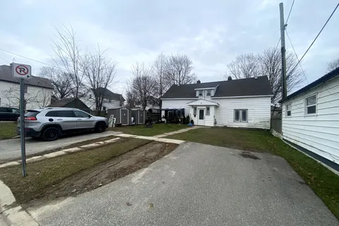7 Victoria St, Aylmer, ON N5H 1X1