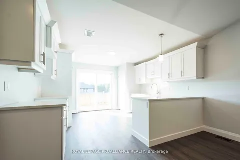 51 Mackenzie John Crescent, Brighton, ON K0K 1H0