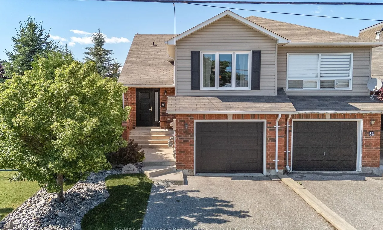 52 Munroe St, Cobourg, ON K9A 1C1