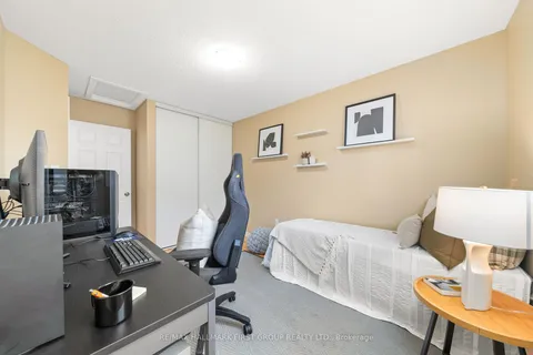 52 Munroe St, Cobourg, ON K9A 1C1